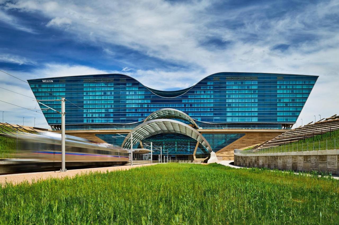 The Westin Denver International Airport Exterior photo